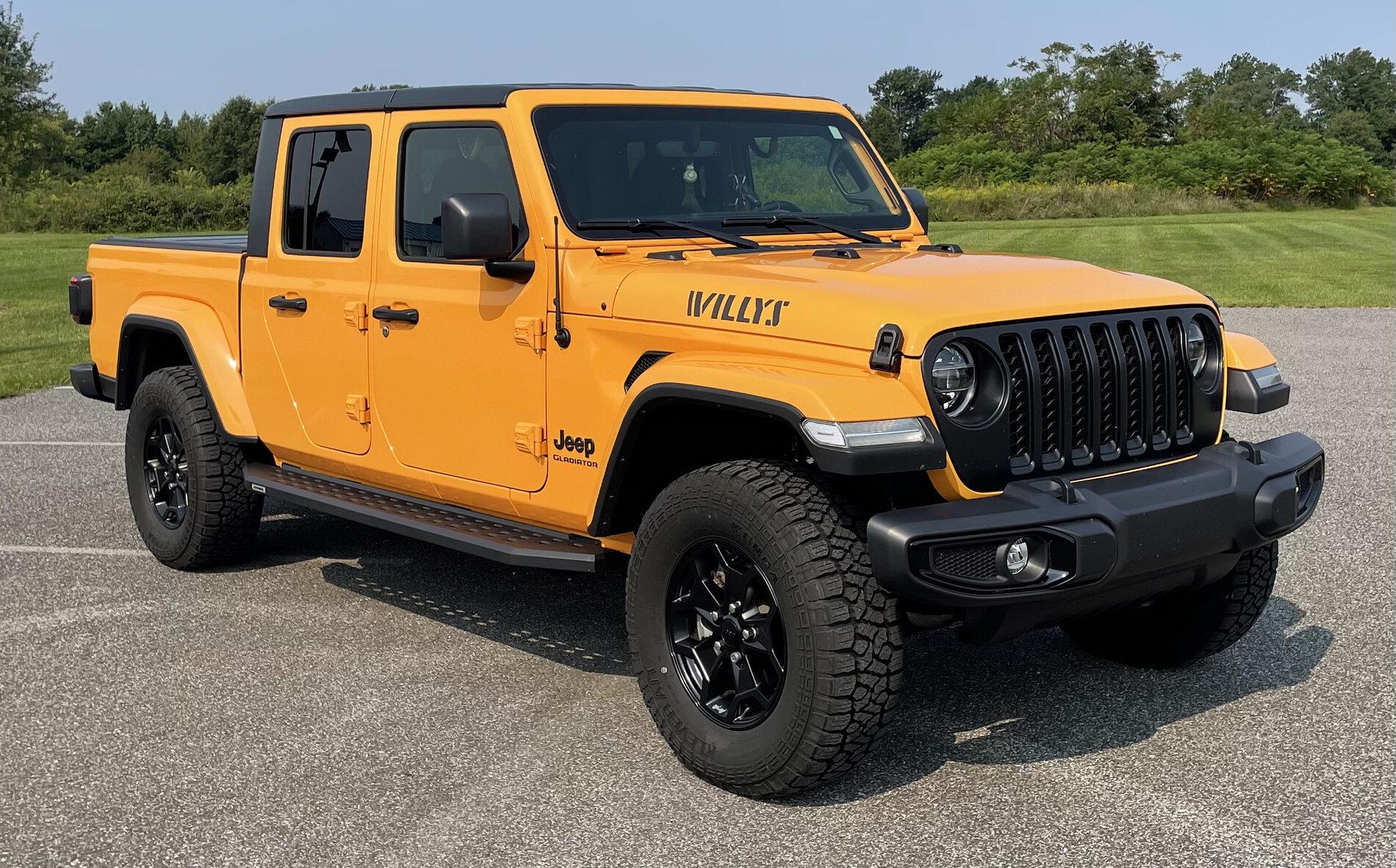 Jeep Gladiator WILLYS Edition Gladiator JT Club E8B9D480-1BD0-41A4-AA3C-CBEBE20598C4