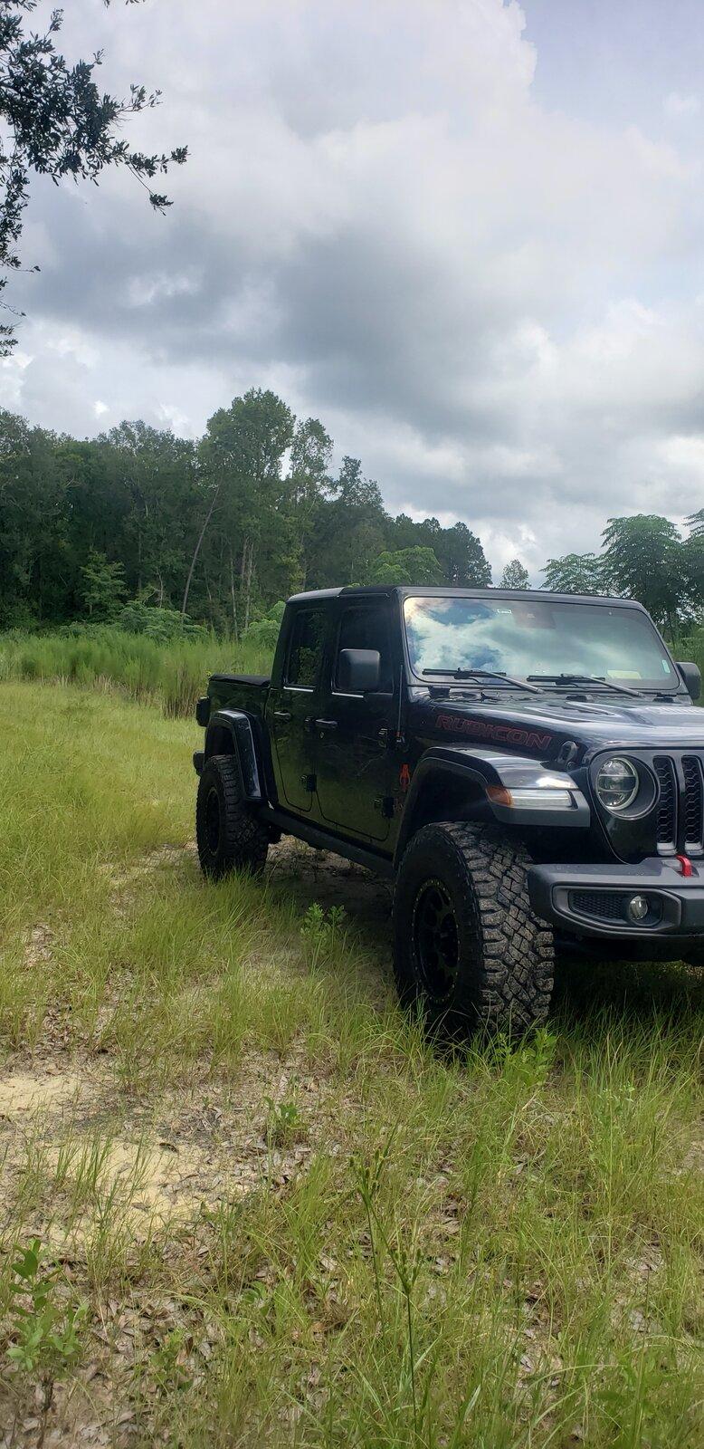 Jeep Gladiator four 315/70r17 Duratracs with 9,000 miles $800 OBO 20210807_142033