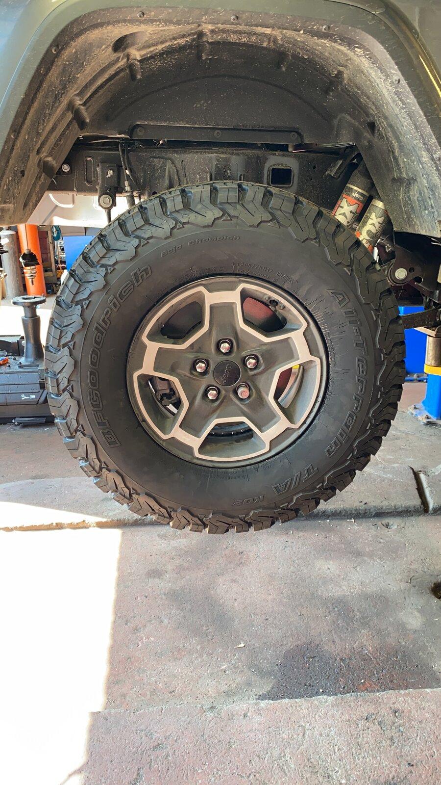 Jeep Gladiator Poll- 33's or 35's? 324EE0BC-BAEC-46D0-8697-C9F54F7AFB83