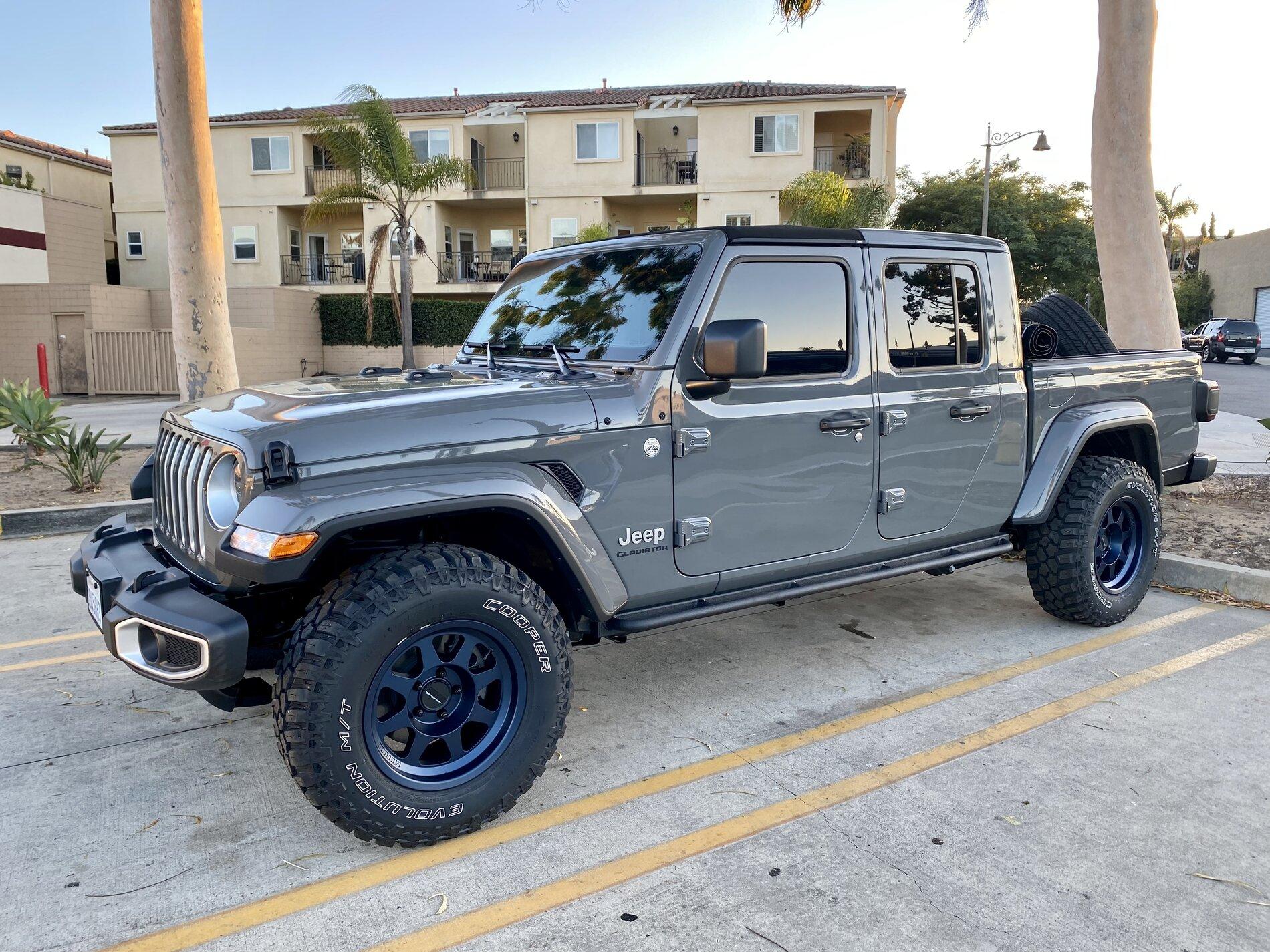 Jeep Gladiator Method Bahia Blue 701 FD99838F-9338-429D-9C2A-BF76DB940433