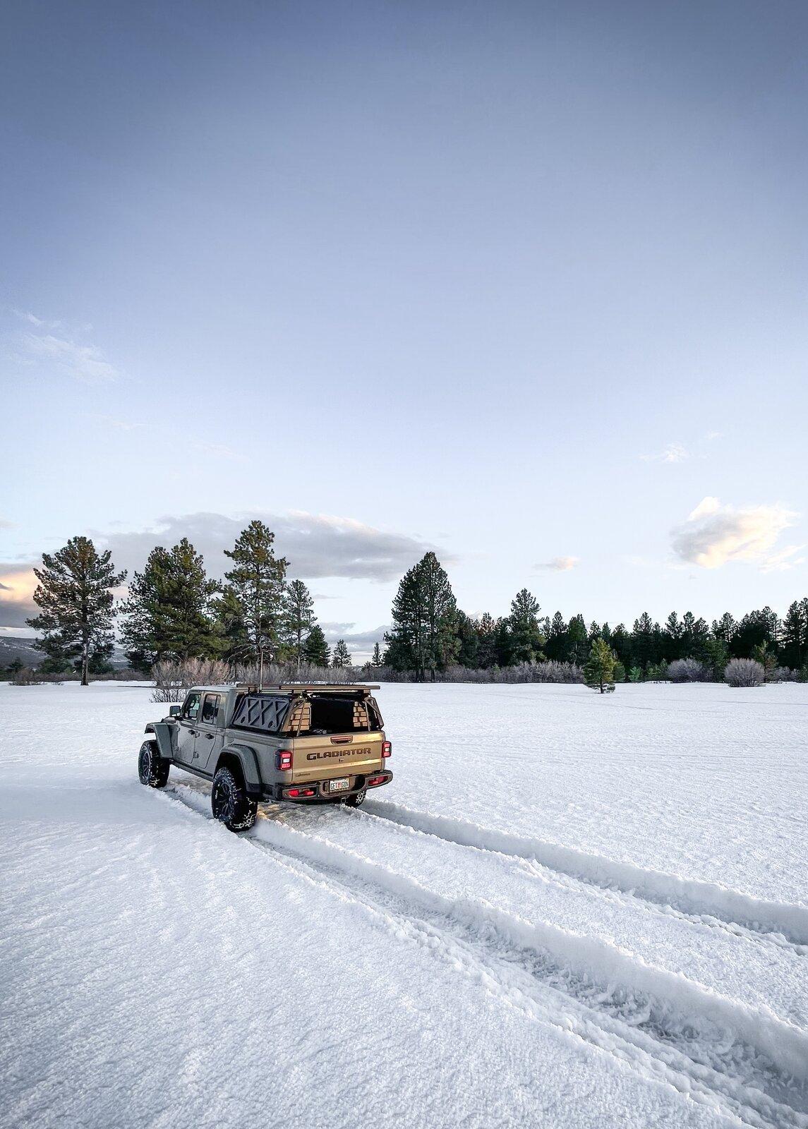 Jeep Gladiator Bed Rack, Roof Rack, and RTT Recommendations Please SNOW PHOTO EDIT reduced size