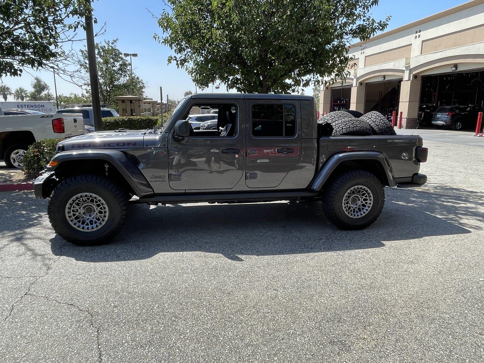 Jeep Gladiator Poll- 33's or 35's? 5AFC8639-D173-499E-872F-9824ACB75FC2