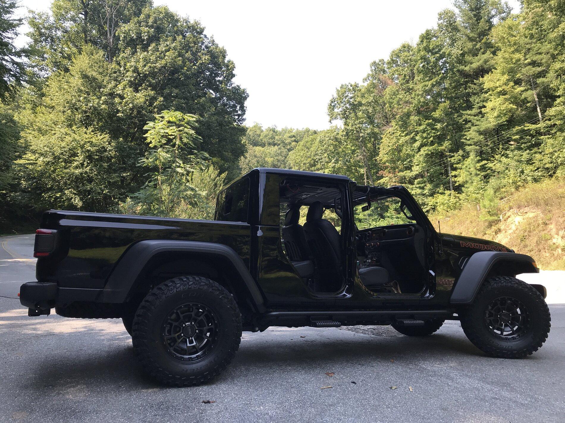 Jeep Gladiator MOJAVE Edition Gladiator JT Club 331B8446-491B-4D0E-8393-1B75A53C752E