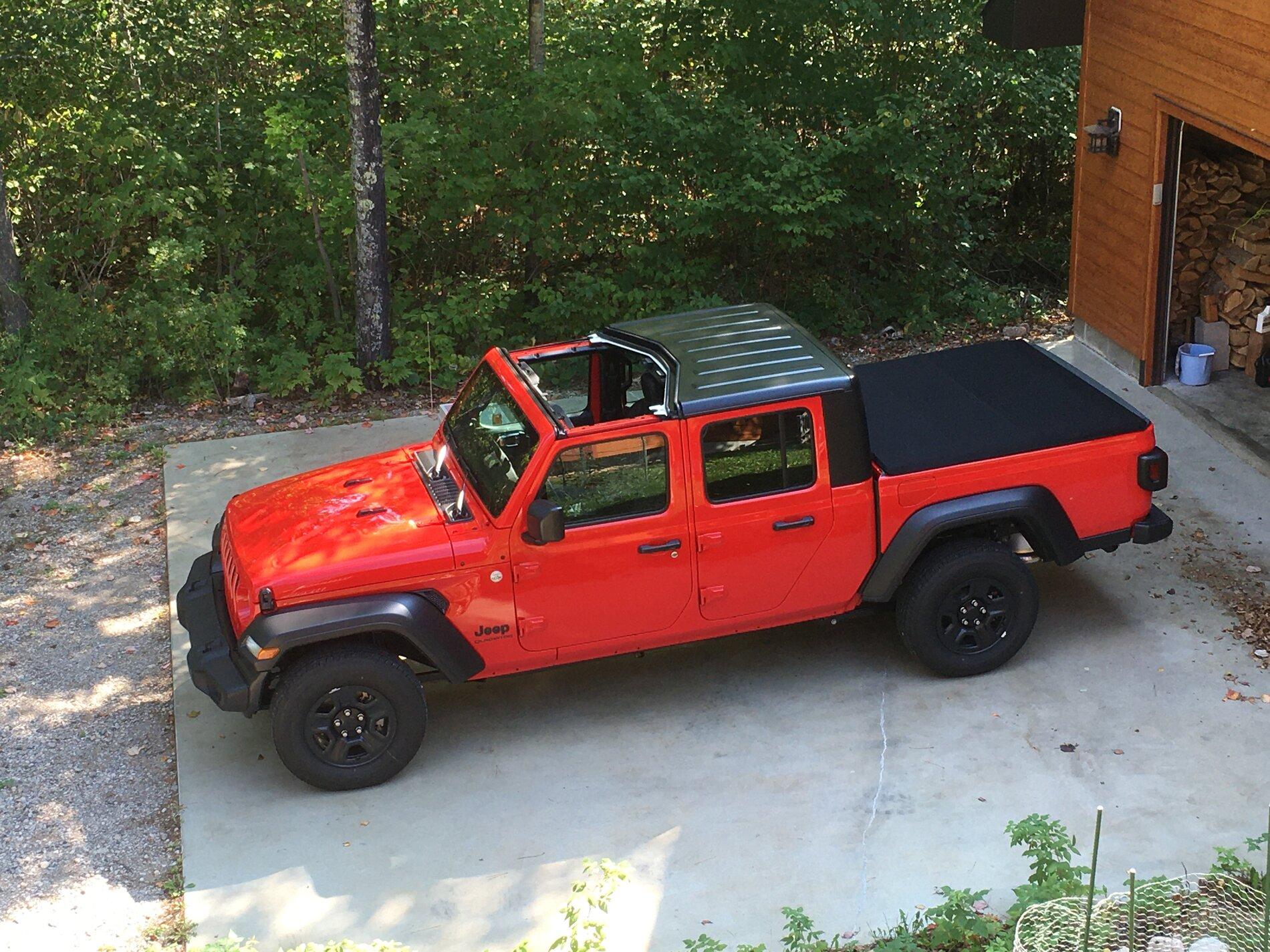 Jeep Gladiator FIRECRACKER RED Gladiator JT Club 65246474261__8FFE364F-1DE1-4960-ABB1-DB3ECA286C0A.JPG