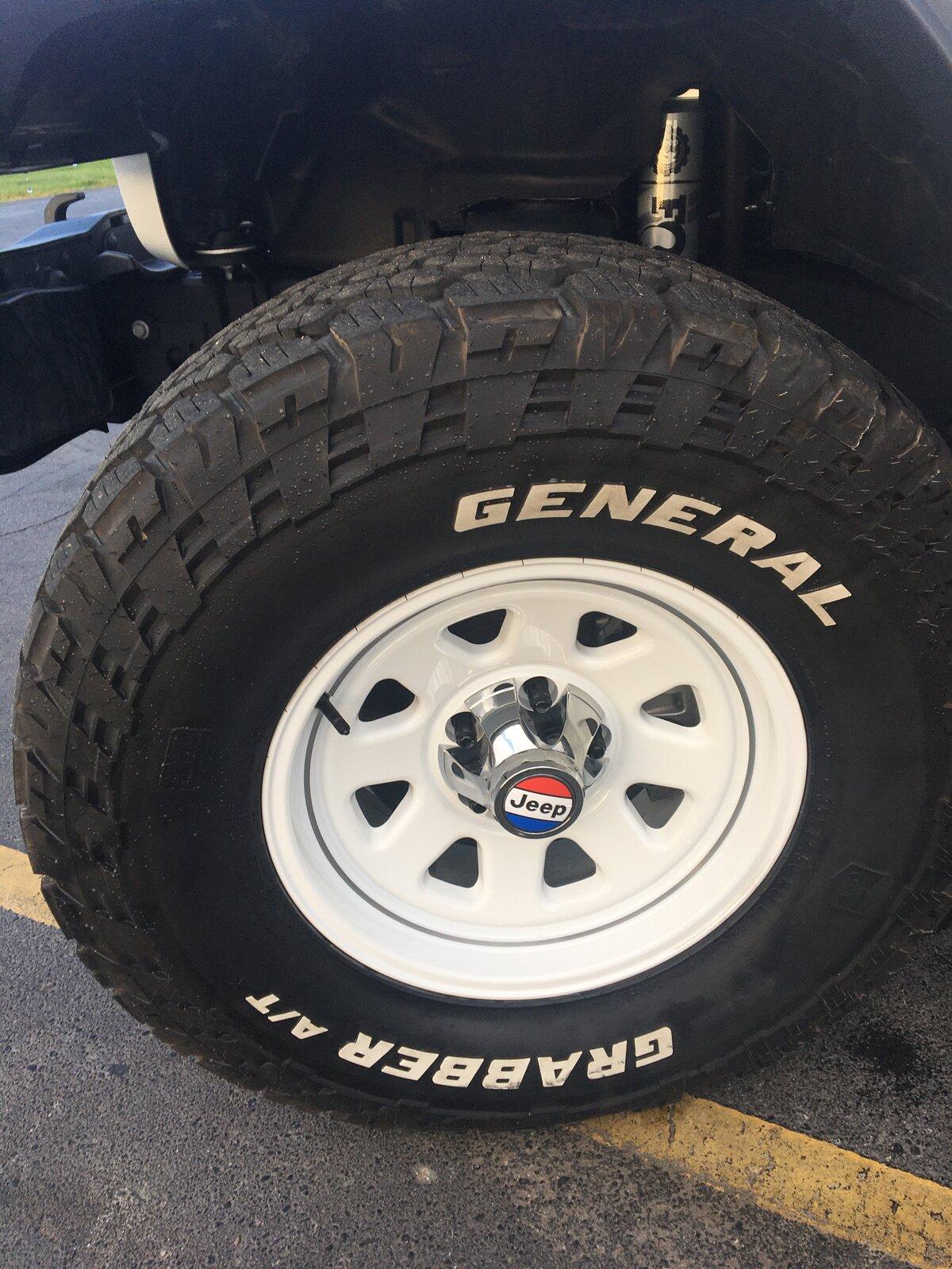 Jeep Gladiator Grabber ATX vs Ridge Grapplers - $60 difference ATX close up 3