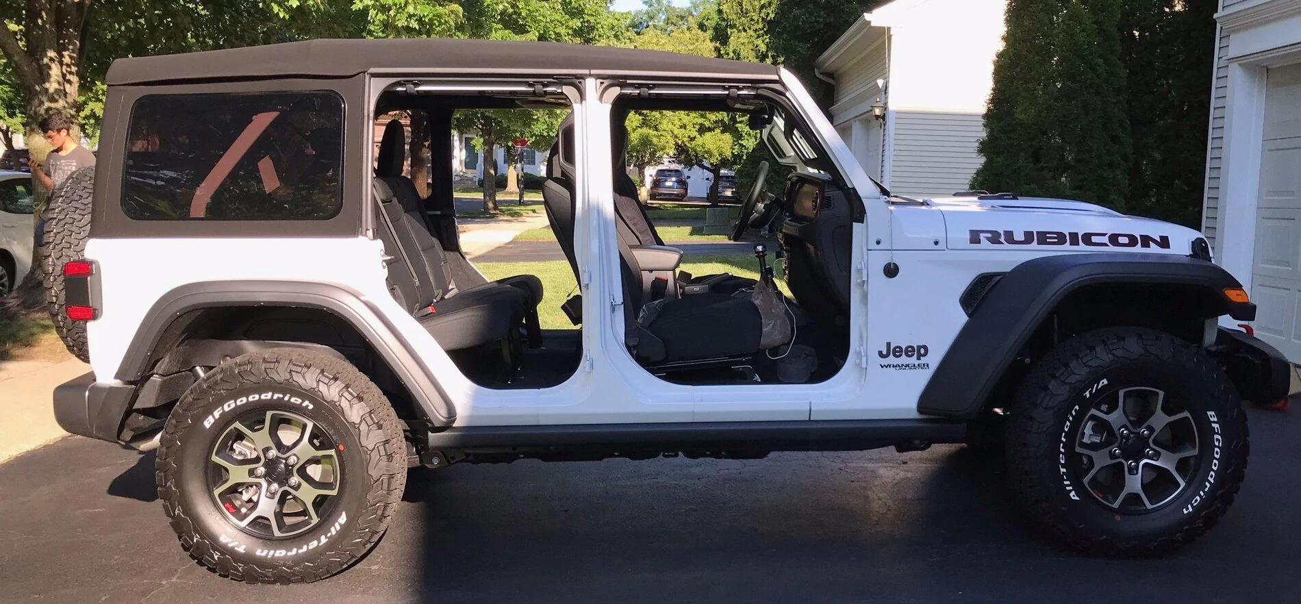 Jeep Gladiator Jeep Performance Parts (JPP) Introduces New Half Doors For Gladiator (as Part of Dual-Door Group) 531523AE-932E-46A7-B239-4CDE299447C0