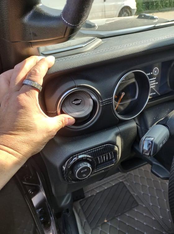 Jeep Gladiator Carbon steering wheel v2