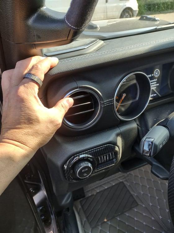 Jeep Gladiator Carbon steering wheel v1