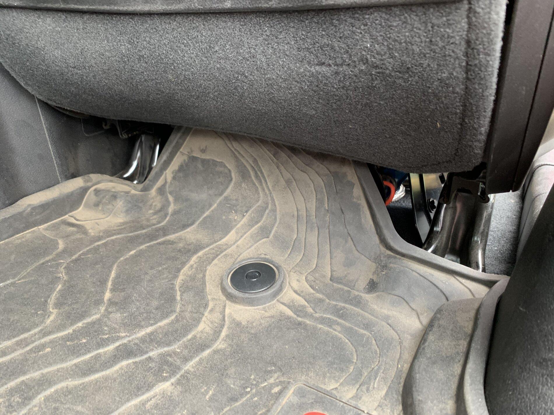 Jeep Gladiator Where are you running your on board air in the diesel? 5742950D-555C-4583-92D5-43F660261ADB