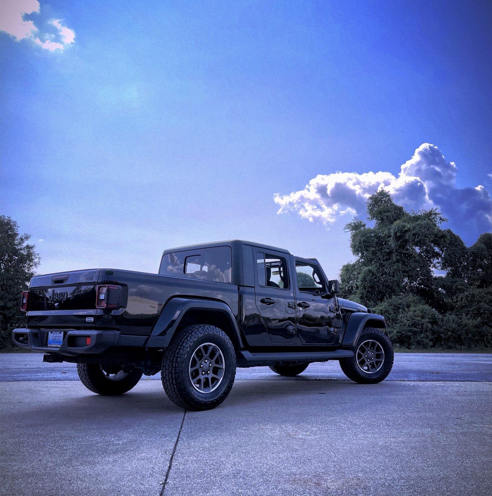 Jeep Gladiator Gladiator Glamour Shots D55D1FBD-79C6-4388-87F1-963463BC392D
