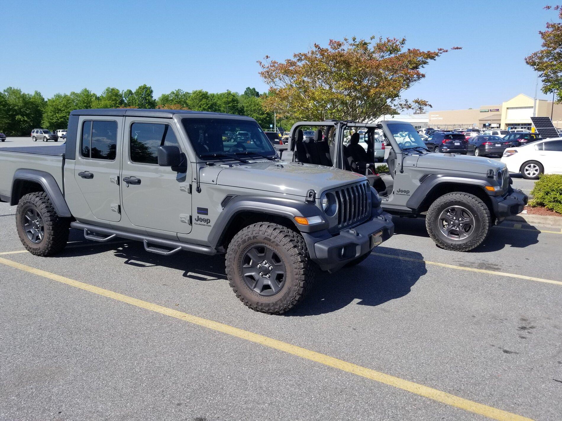 Jeep Gladiator bigger tires on unlifted Sport S 20210508_163351
