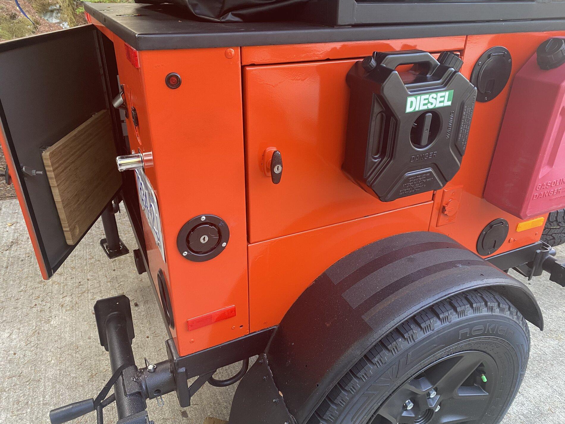 Jeep Gladiator Custom Overland trailer build 76763492-52C8-4B9C-B8DC-E42B0972C8B5