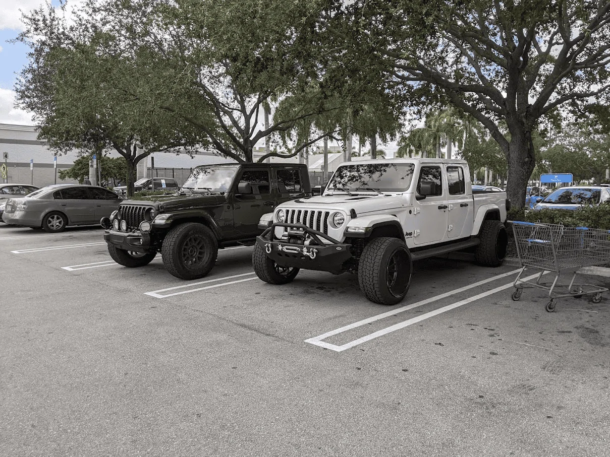 Jeep Gladiator Jeeps Parking Next To Jeeps 1631920429978