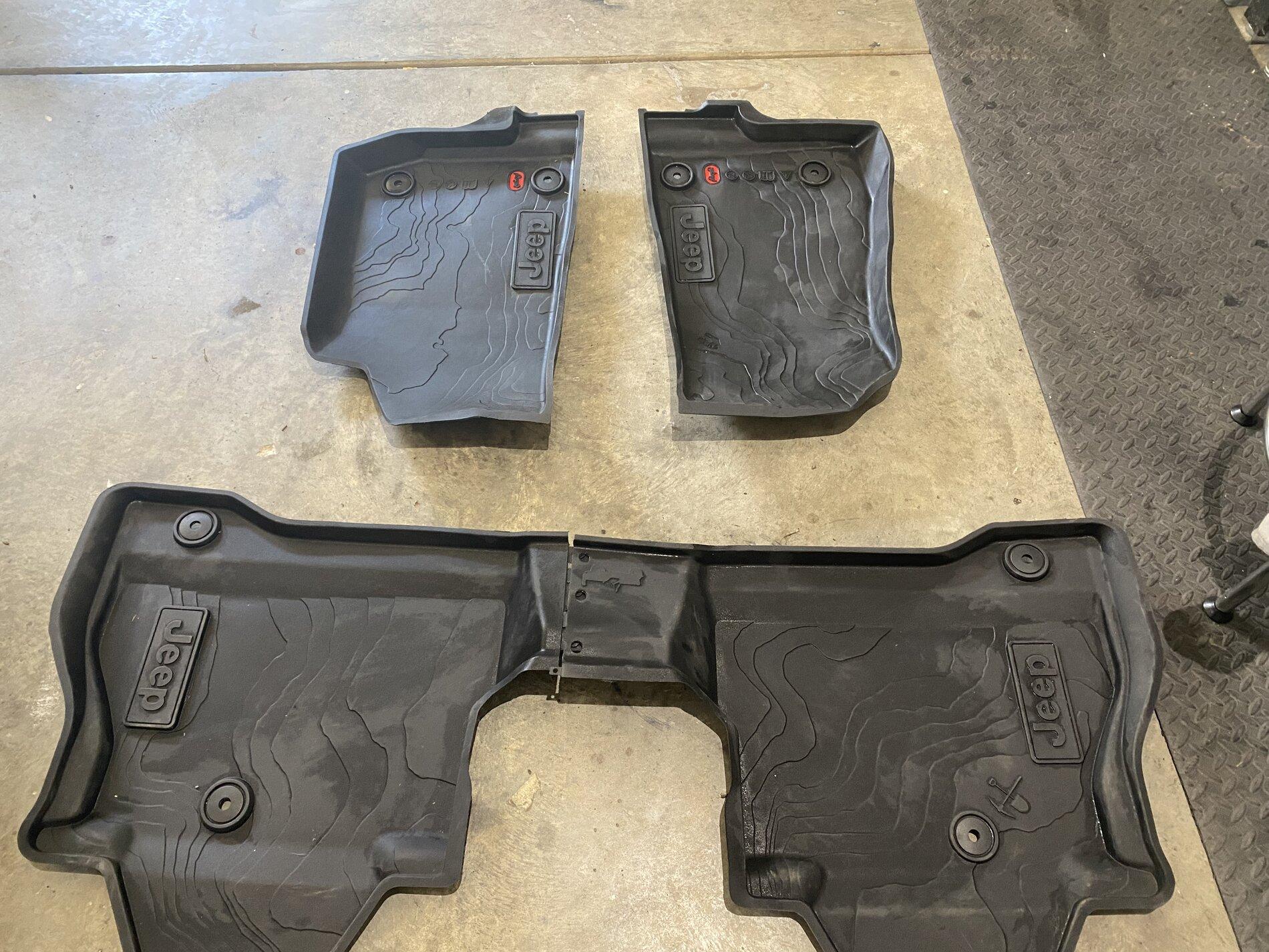Jeep Gladiator Mopar All-Weather Mats 71D92F32-E725-47E2-9D80-29122E1D3178