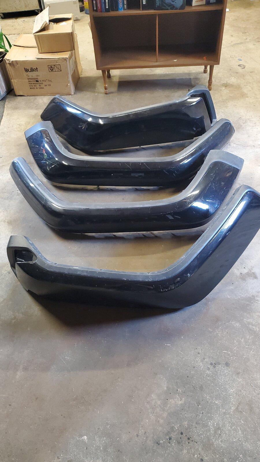 Jeep Gladiator Rubicon painted black fenders 20210918_123325