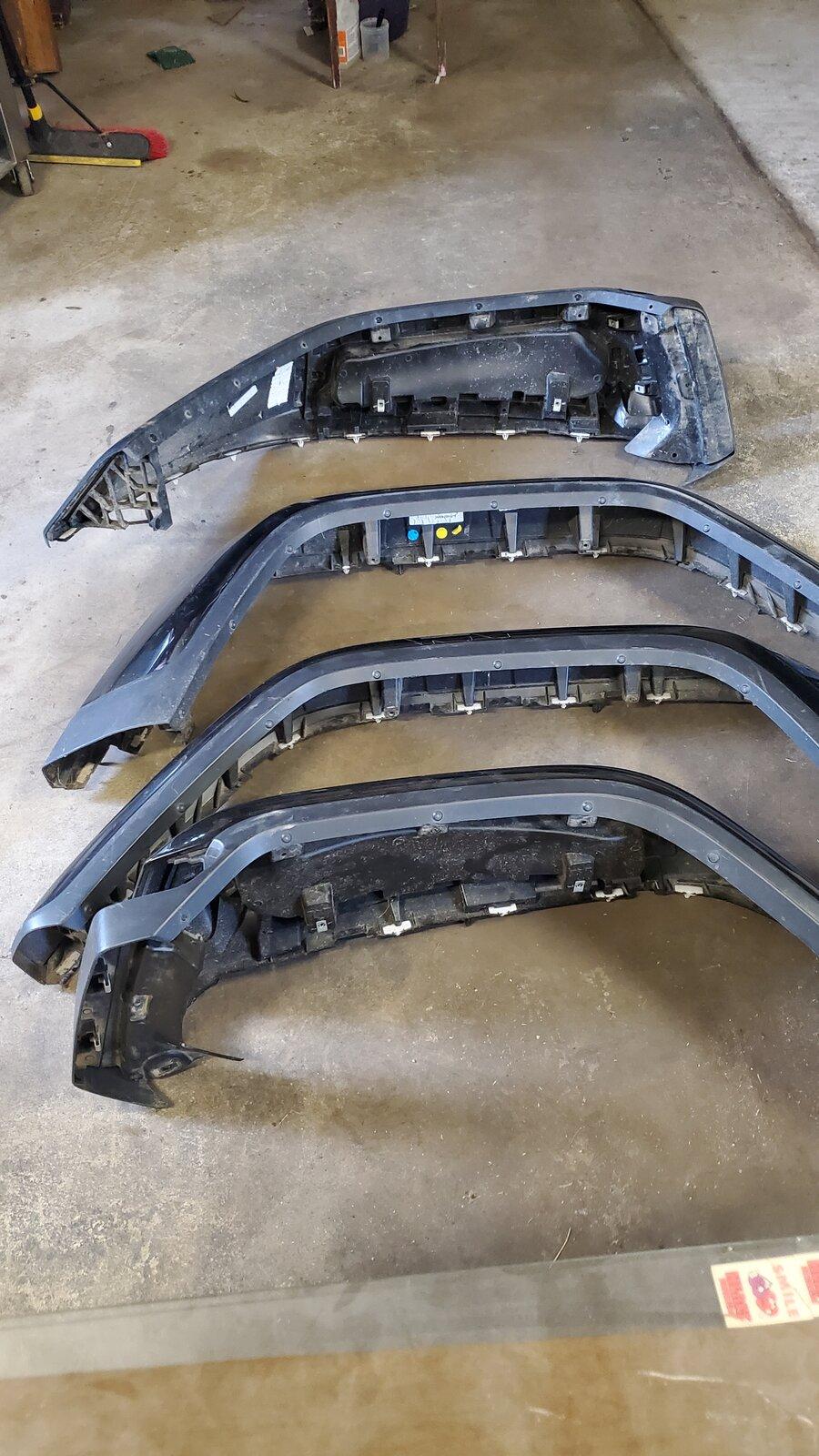 Jeep Gladiator Rubicon painted black fenders 20210918_123334