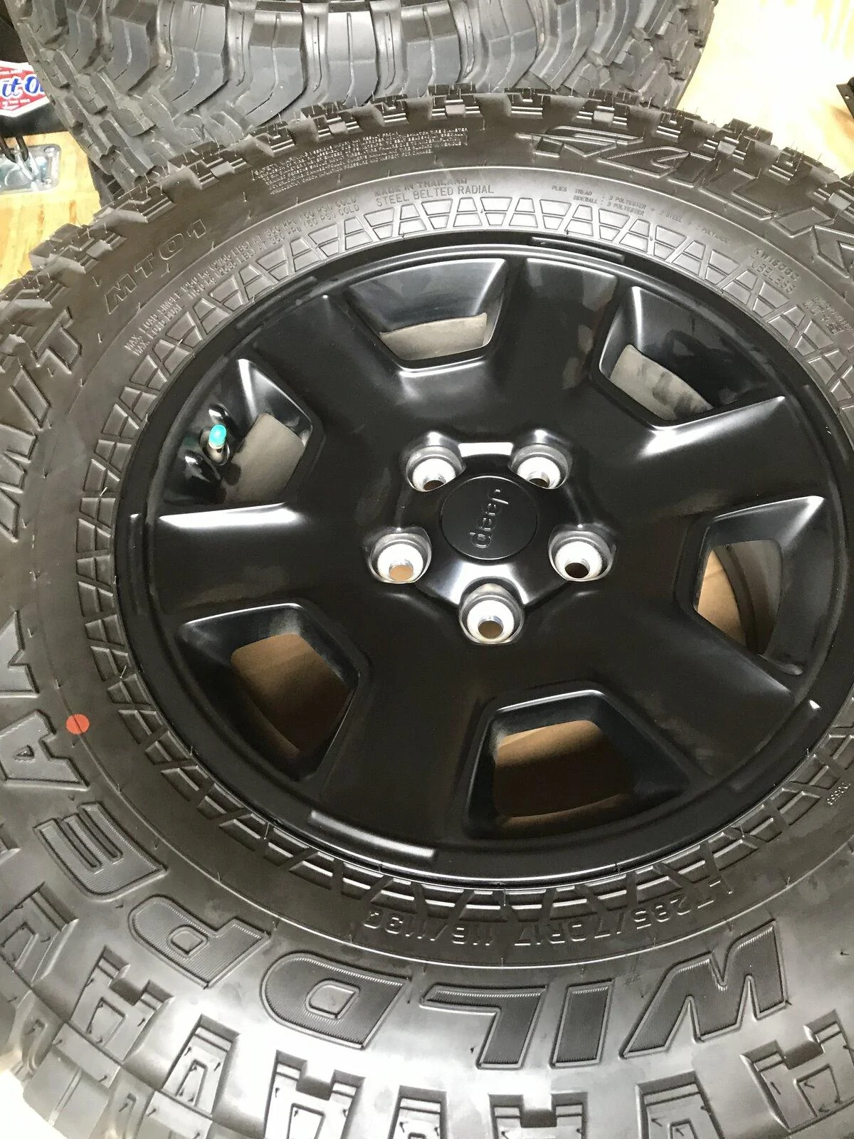 Jeep Gladiator 2021 Factory Mojave wheels and tires D03625E2-6D98-4FF4-9587-5BFB7B1A613D