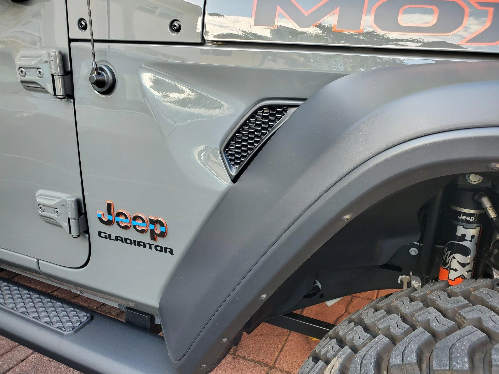 Jeep Gladiator STING GRAY Gladiator JT Club 2020-12-15 14.23.04