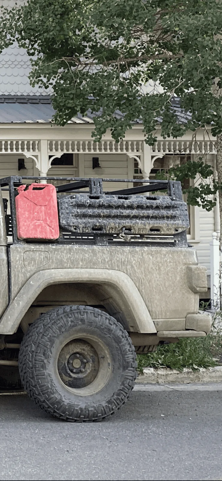 Jeep Gladiator Who makes this?? Rotopax embedded in side of bed IMG_2401
