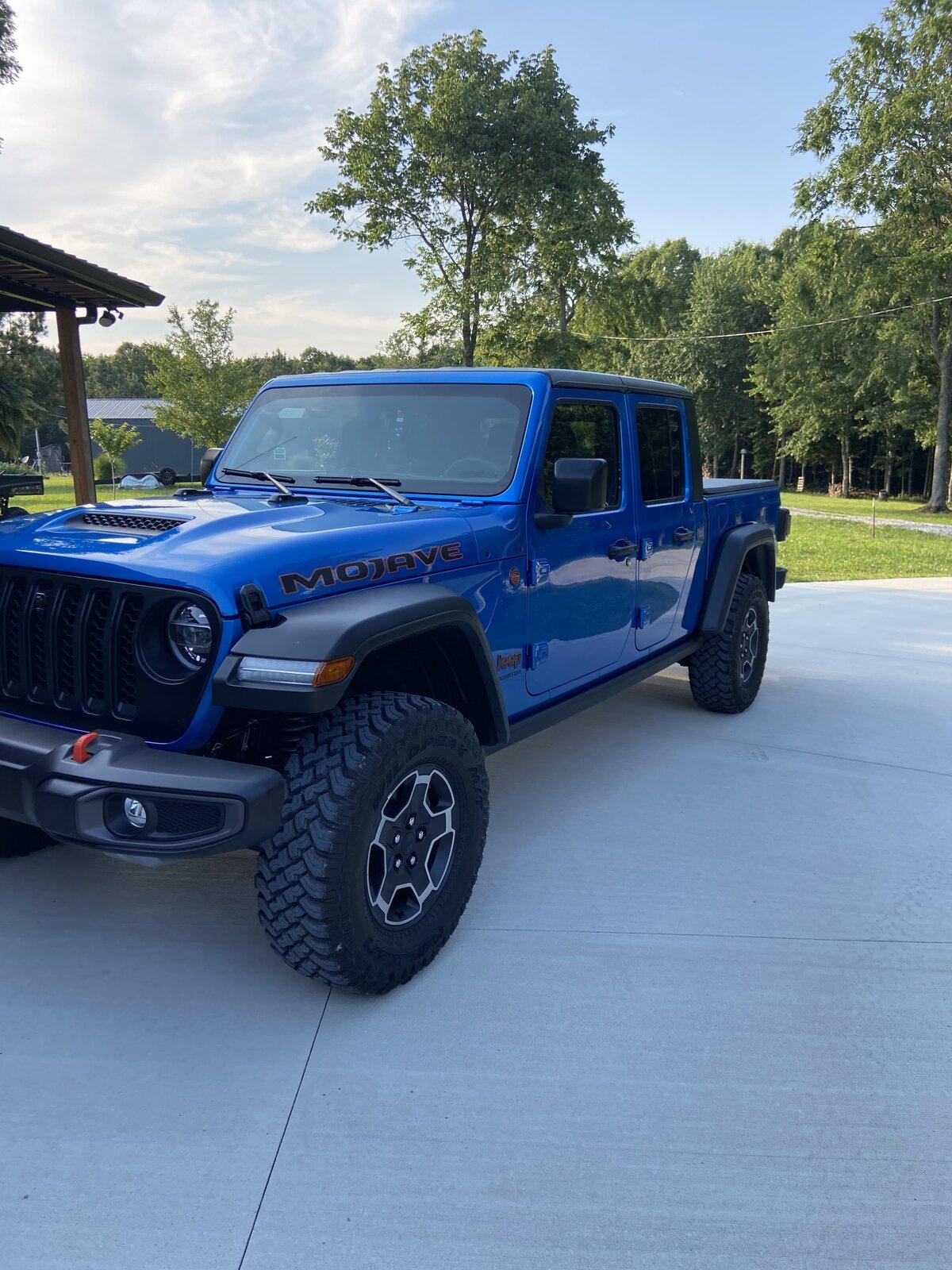 Jeep Gladiator New Mojave owner E9702A67-C177-4603-A904-B5F35353F912