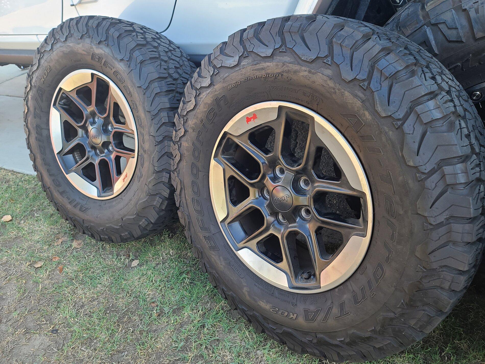 Jeep Gladiator 4 rubicon wheels and tires $800 812B0F65-9A88-4AE0-AFC2-176137C98AA1