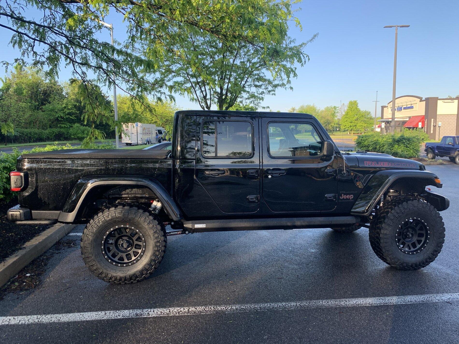 Jeep Gladiator (Illinois) Black Color Matched Hard Top for sale $2100.00 IMG_3168