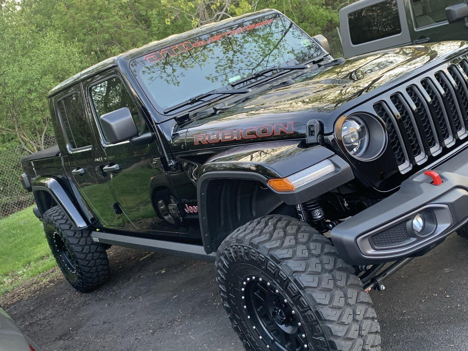 Jeep Gladiator (Illinois) Black Color Matched Hard Top for sale $2100.00 IMG_3173