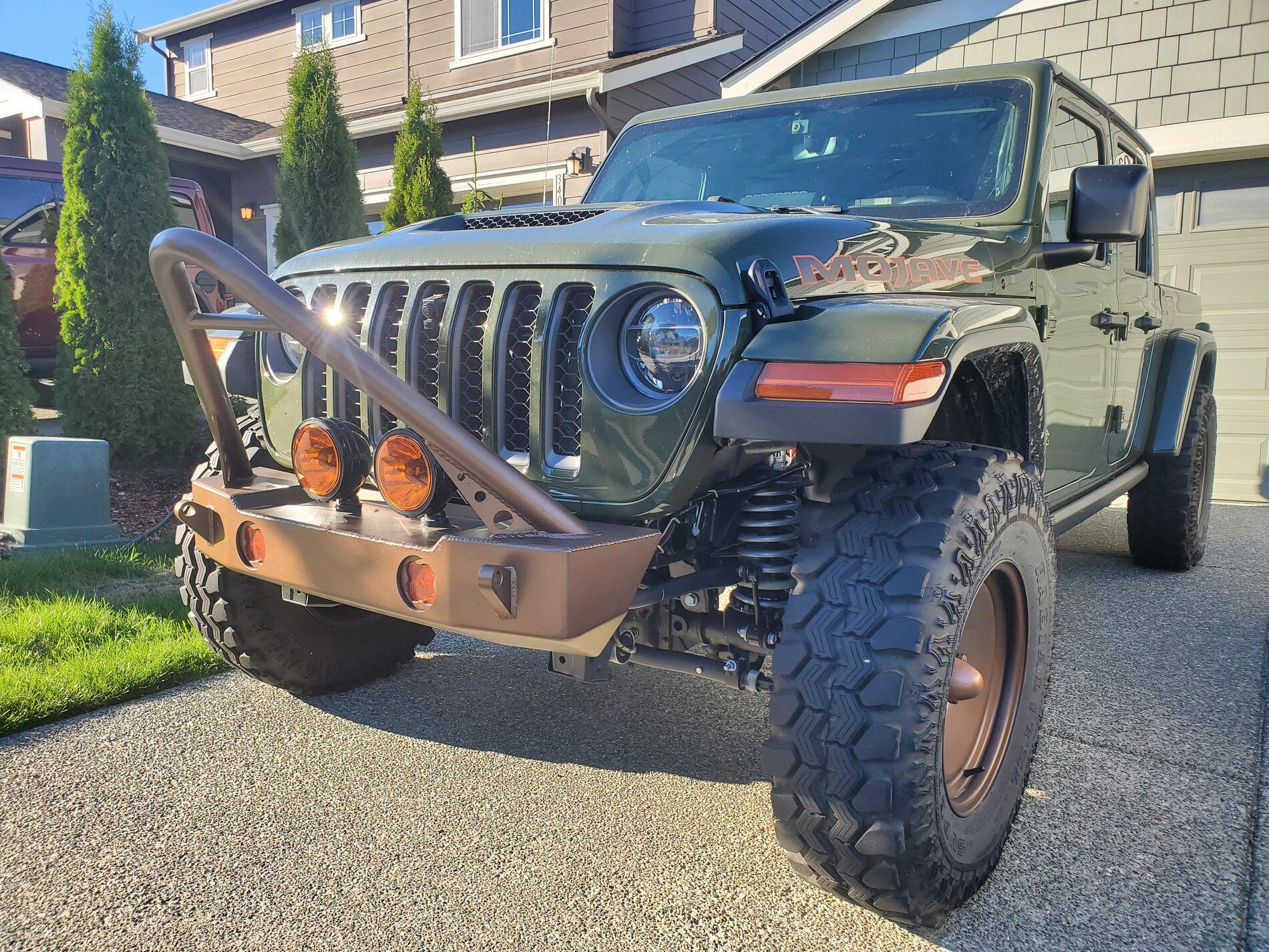 Jeep Gladiator Anyone running steel bumpers without a winch? 20210920_164651