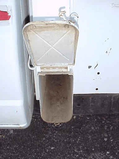 Jeep Gladiator Who makes this?? Rotopax embedded in side of bed 1632183741285