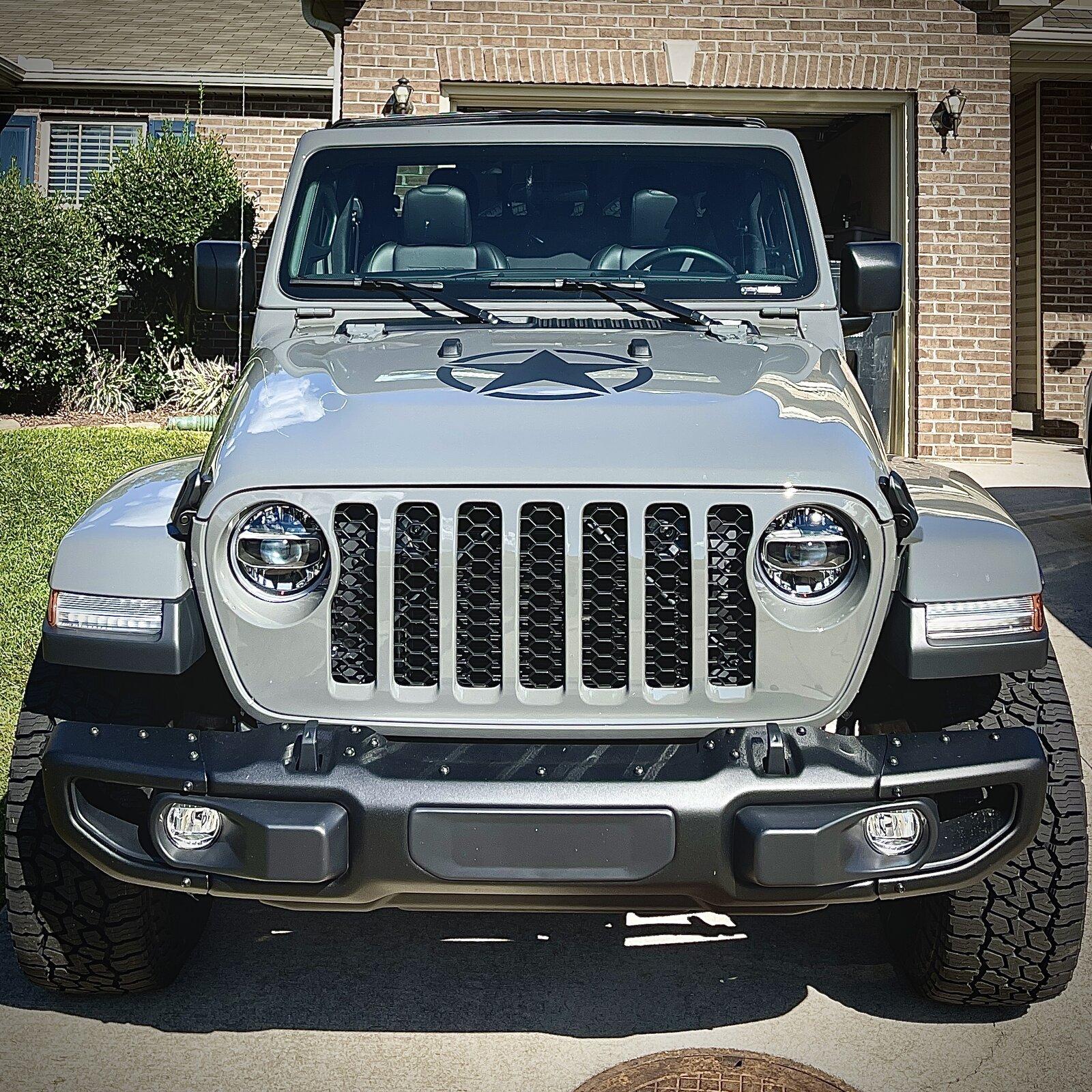 Jeep Gladiator Anyone running steel bumpers without a winch? ADA9B502-C3E5-4FC8-9A88-63091310CEB5