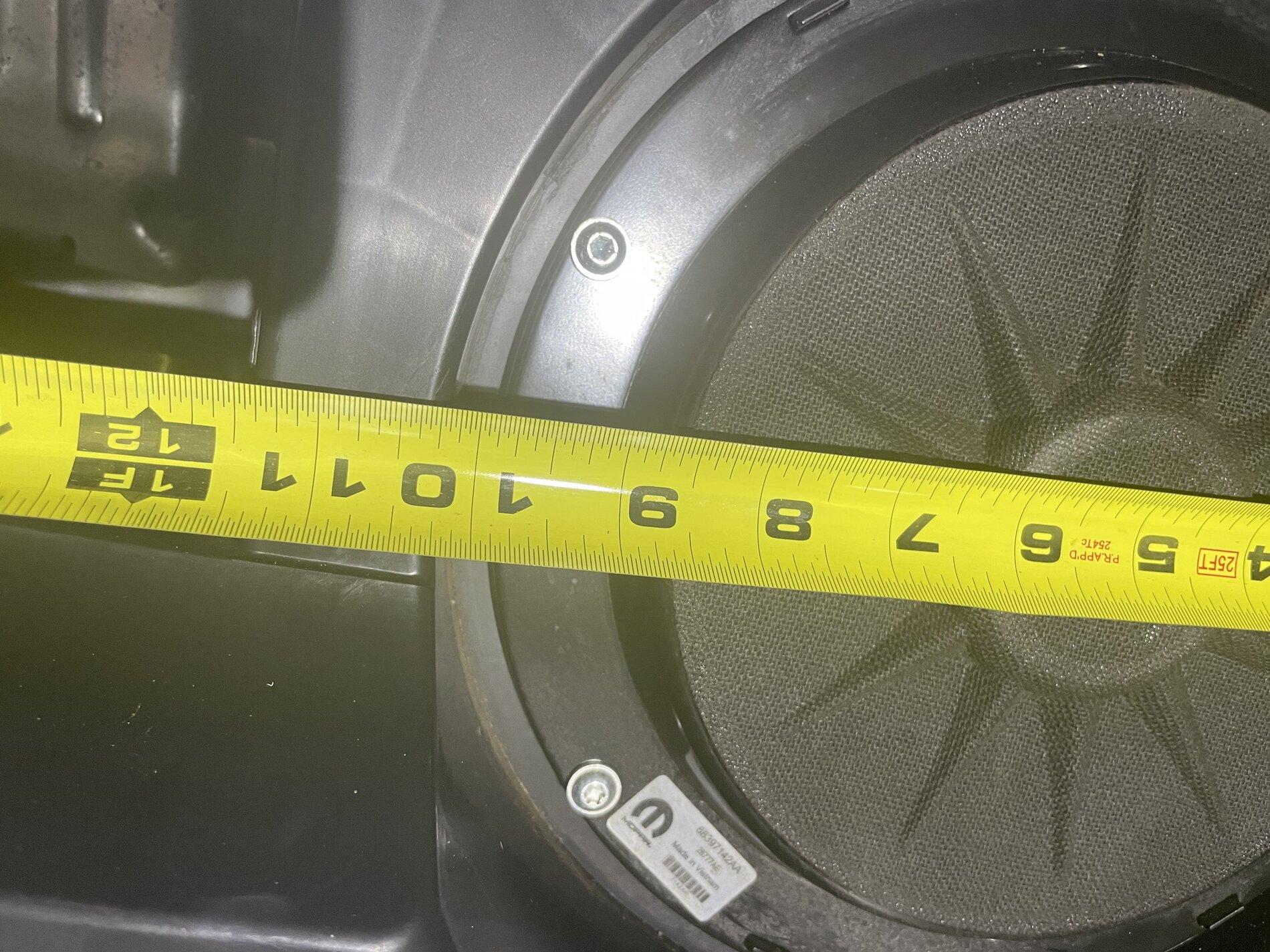Jeep Gladiator Premium subwoofer upgrade. A2C01430-D952-495C-B2D6-7E2F6AA3AE9C