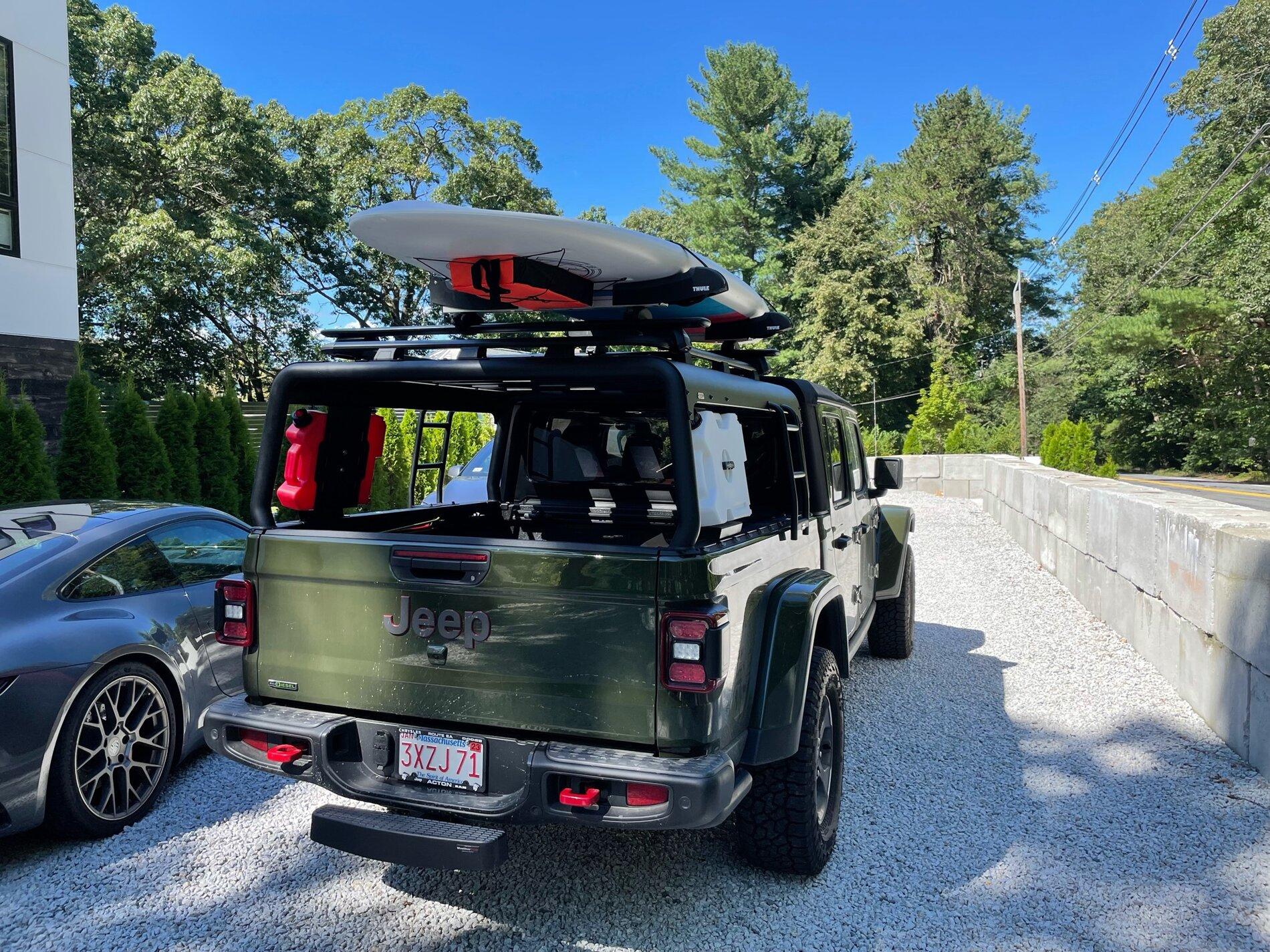 Jeep Gladiator Customer Gets Creative with MAXIMUS-3 JT Overland Bed Rack image2