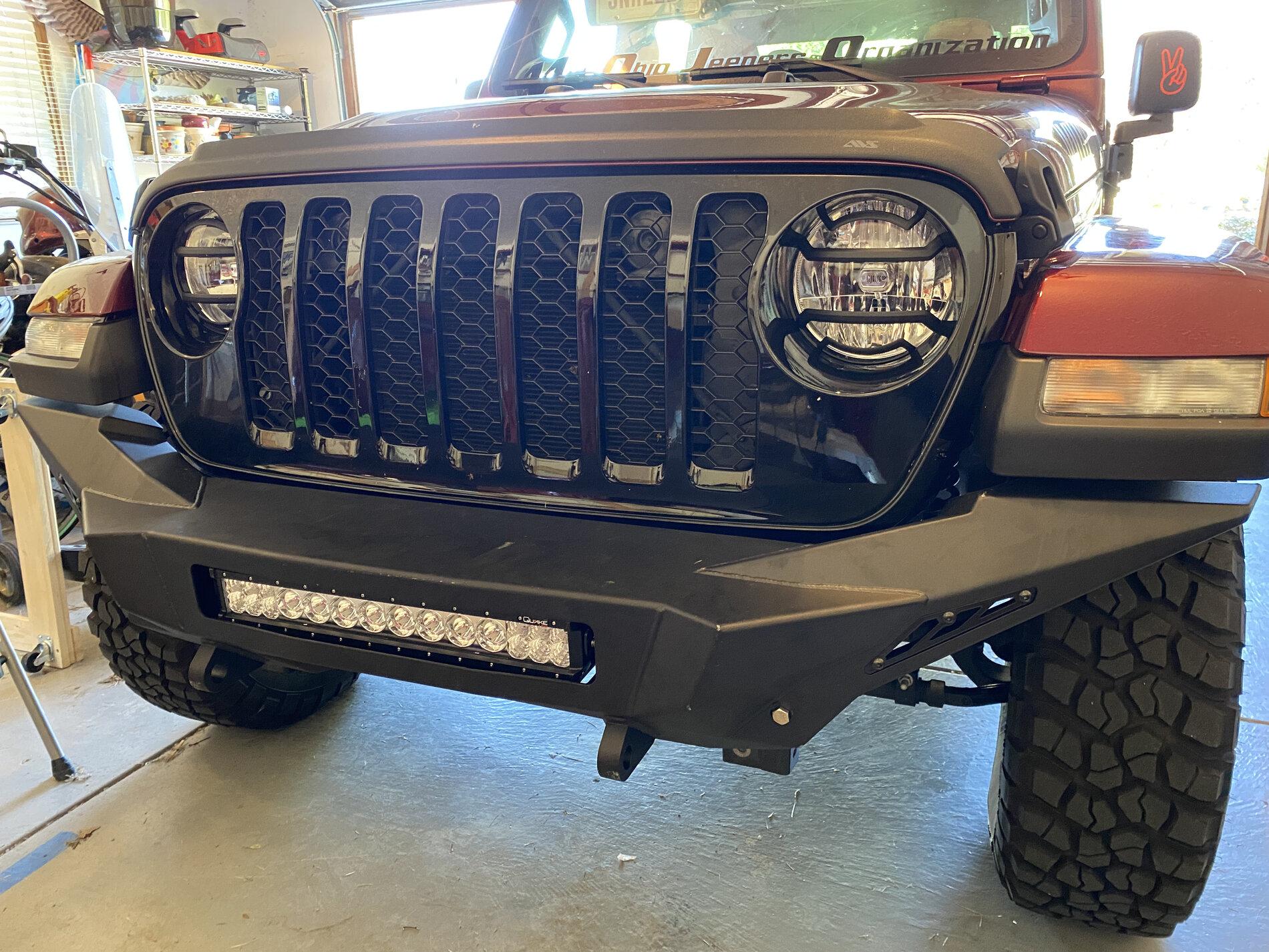 Jeep Gladiator Anyone running steel bumpers without a winch? IMG_3340