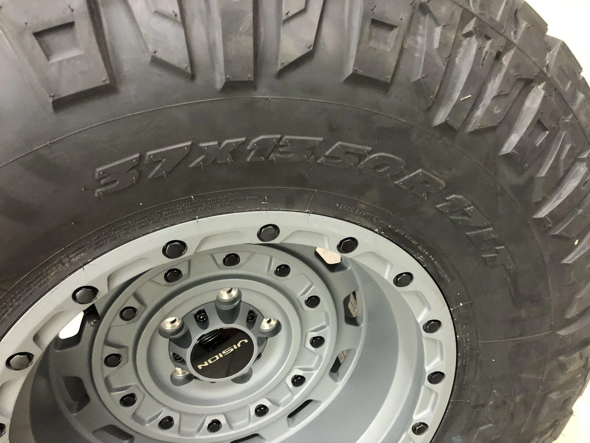 Jeep Gladiator Warn jackhammer with nitto trail grappler 37s 54B70225-B0C6-4497-B0FE-8AF38D051F5D
