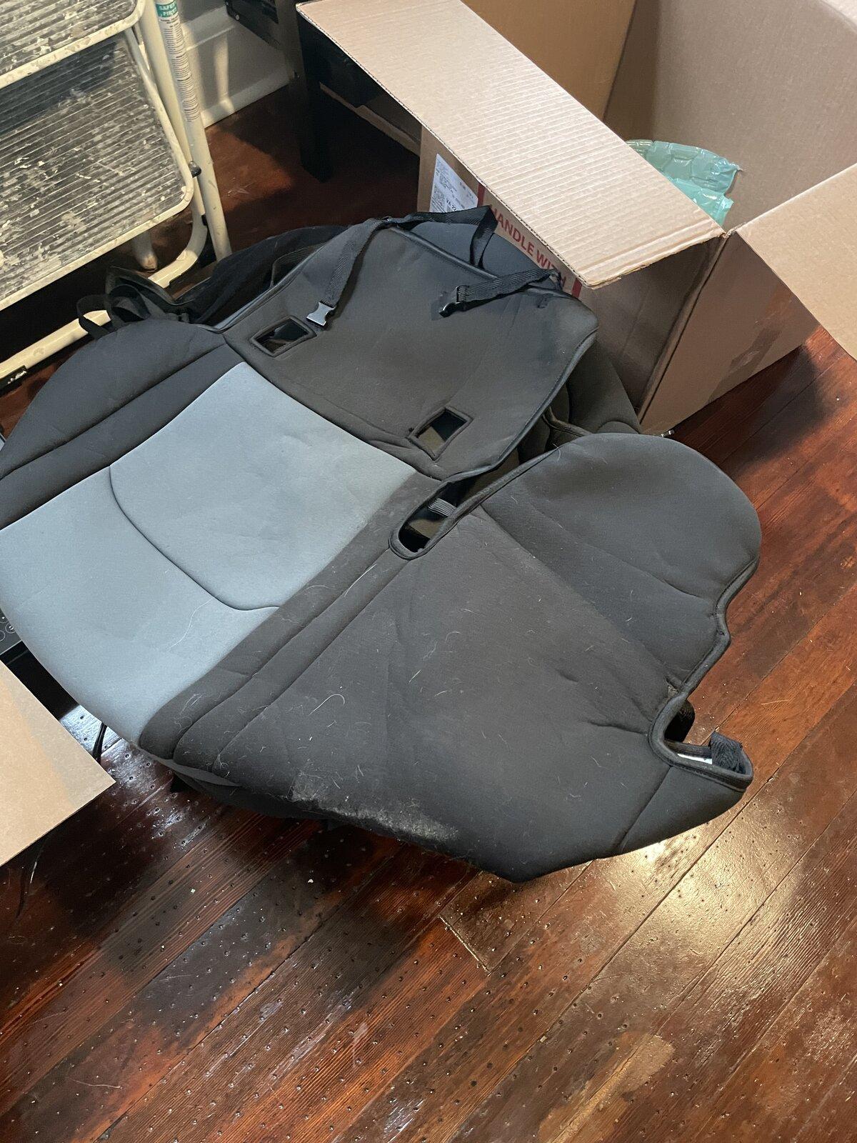 Jeep Gladiator Diver Down seat covers (charcoal) 147A9CC9-22A8-45A5-881C-A2BAF6C8A326