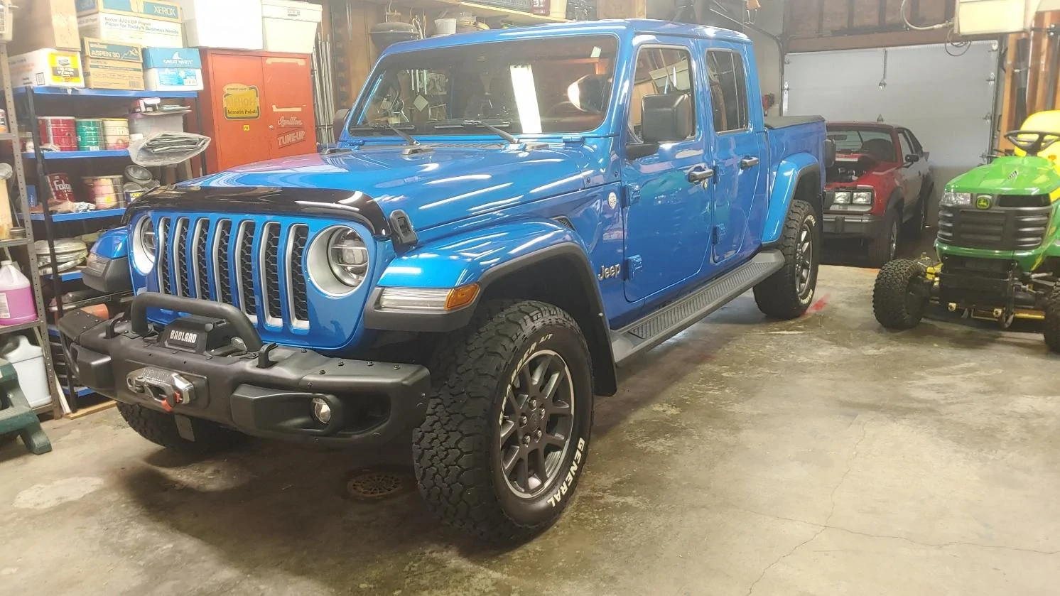 Jeep Gladiator Rubicon steel front bumper look a like vs factory Jeep. 20210829_113602