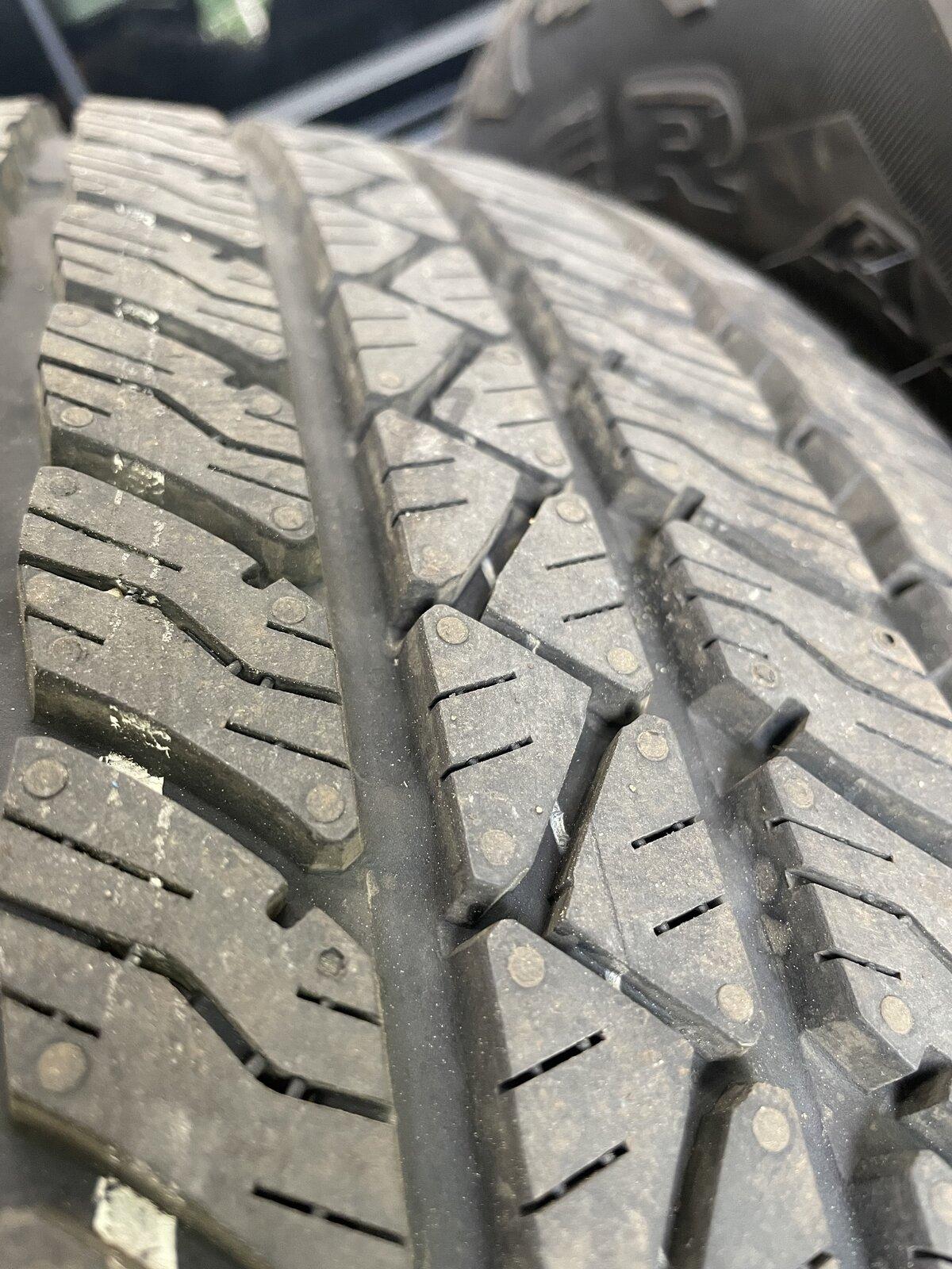 Jeep Gladiator Set of four - Brand new Bridgestone Dueler A/T (LT245/75-17) 3B29B07A-71DB-4E13-B13D-597F2EB13E95