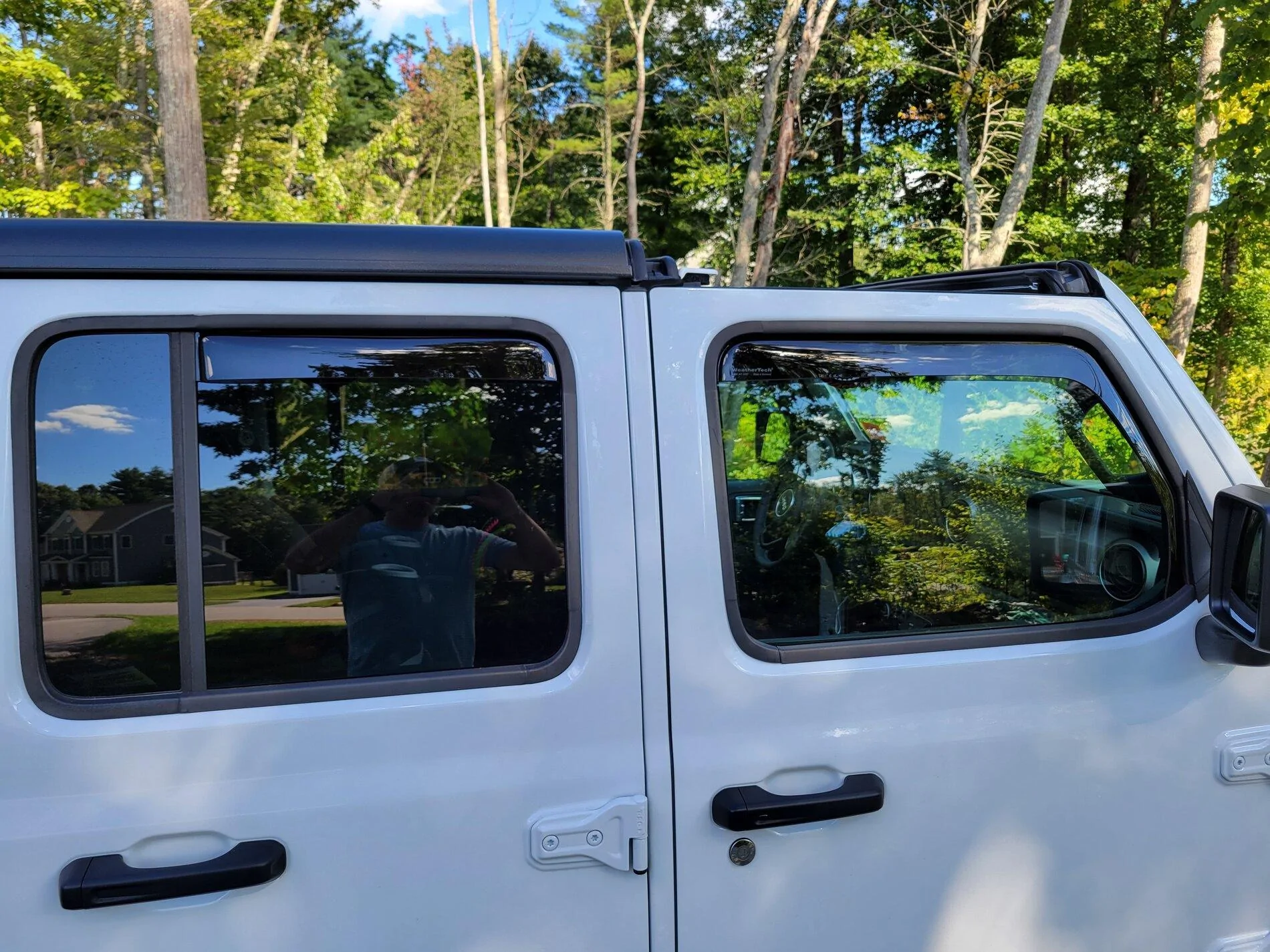 Jeep Gladiator Bright White 80th Anniversary build 20210920_144100