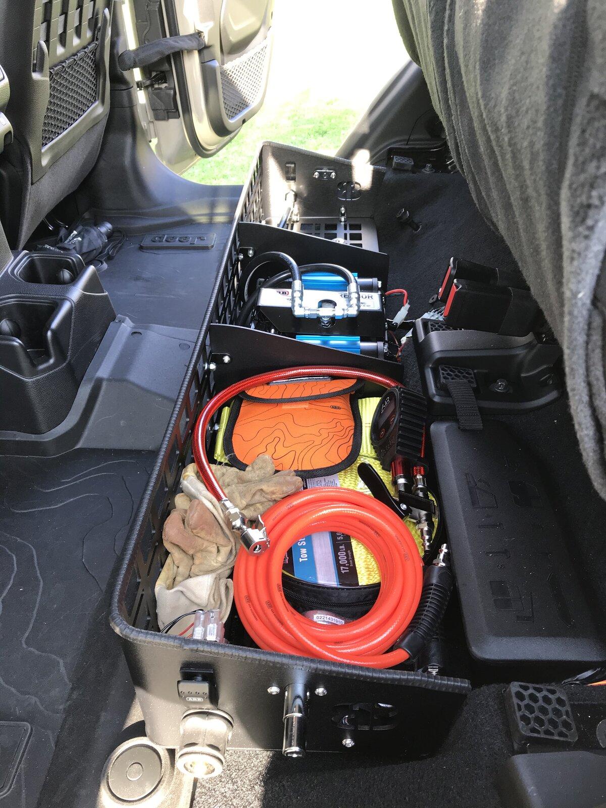 Jeep Gladiator Do all rubicons have the locking bin under rear seat? 47F32CE8-CB49-4781-A4EB-CDD8F81C3BC0
