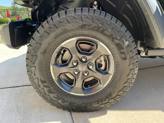 Jeep Gladiator 2021 Jeep Rubicon Take Offs - $1,200 IMG_2351