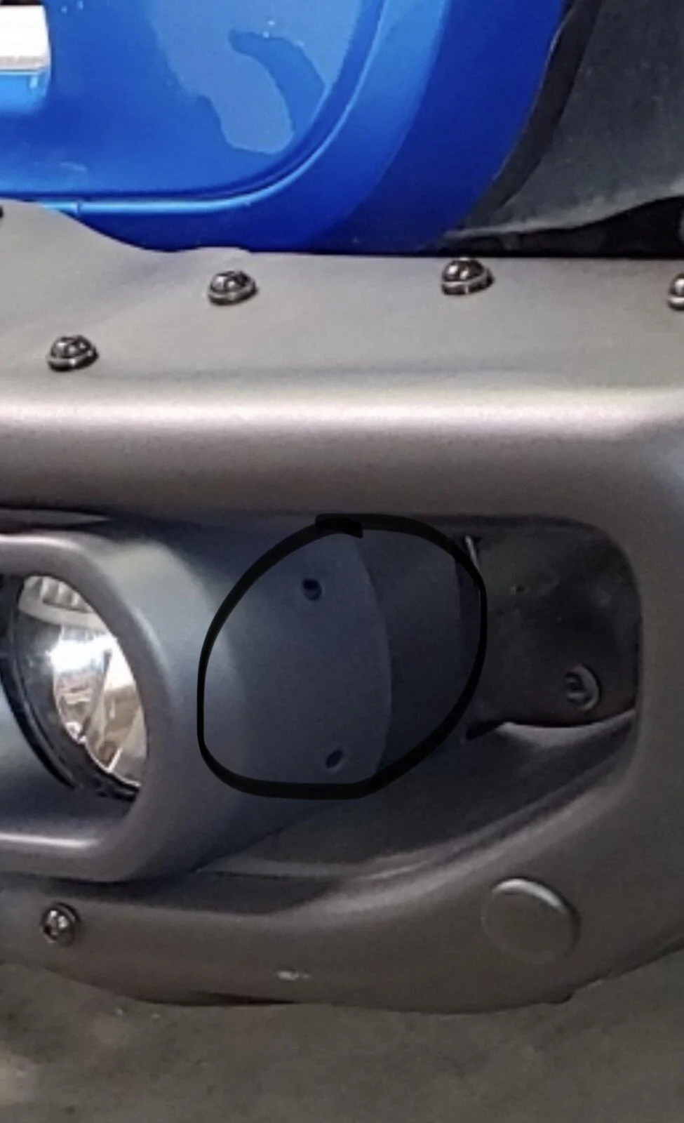 Jeep Gladiator Rubicon steel front bumper look a like vs factory Jeep. 4A9007DC-5781-4110-84E5-F3DD61897C3E
