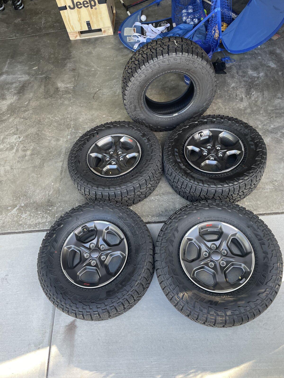 Jeep Gladiator 2021 Jeep Rubicon Take Offs - $1,200 313A117B-5F78-4DD9-9669-0E9DEFBB0F6A