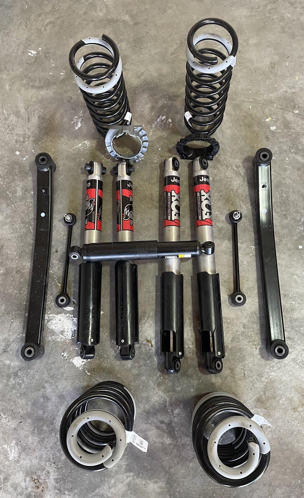 Jeep Gladiator 2021 Jeep Gladiator Rubicon Factory Suspension ED7F91B9-9E4E-4420-BED2-F1FA7D413BA9