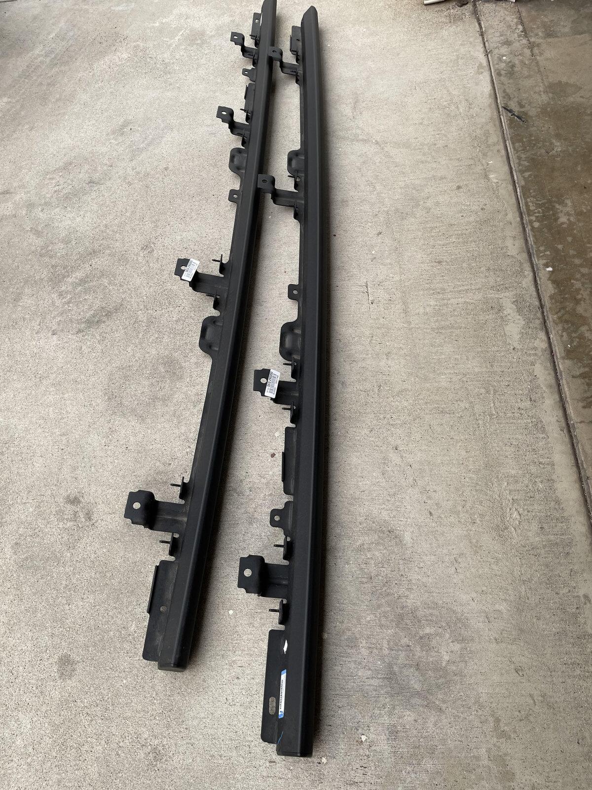 Jeep Gladiator Mopar Rubicon/Mojave Rock Rails rails