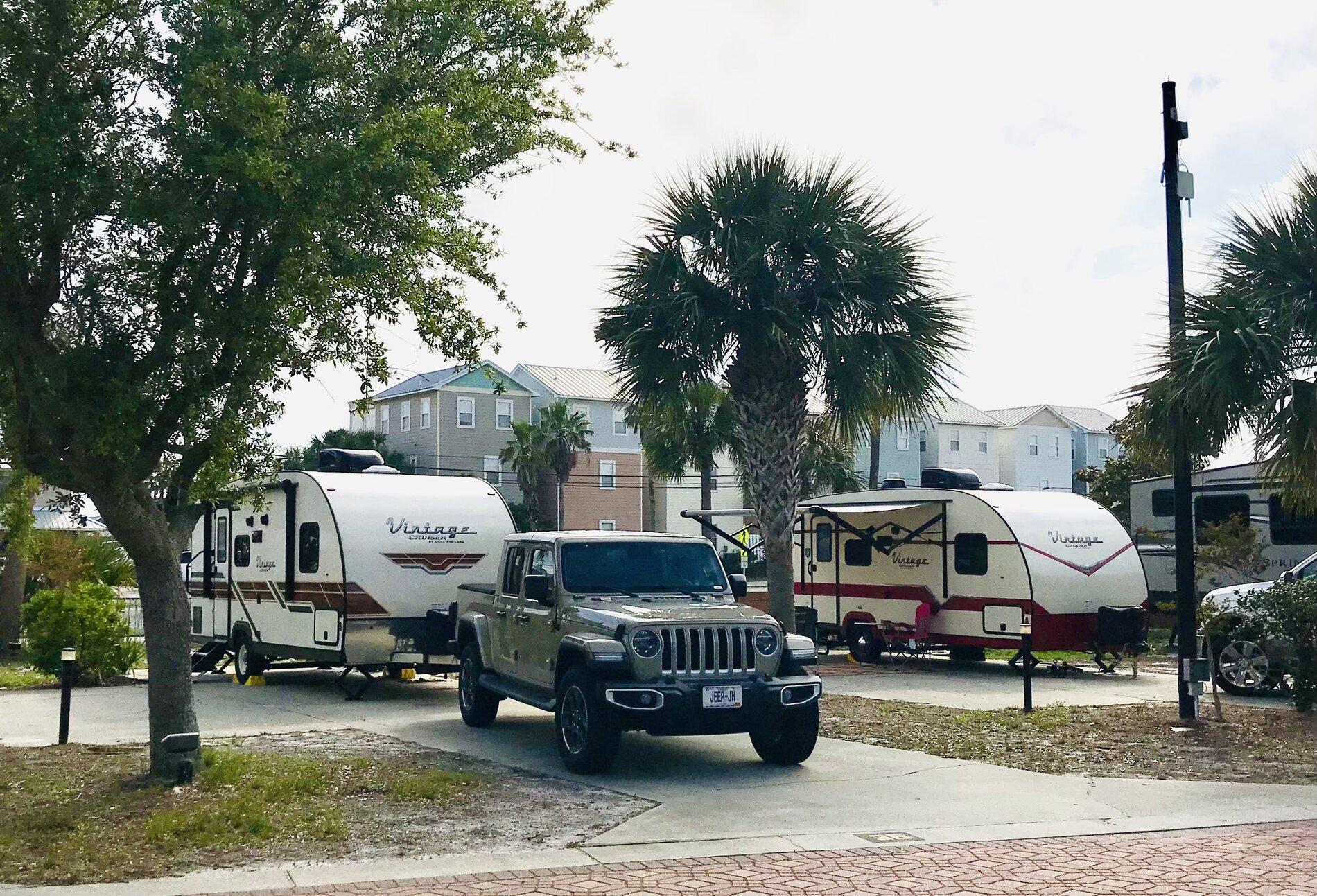 Jeep Gladiator Seeking opinions on towing this TT with a Max Tow 740C315D-34D9-4A13-BCDA-80B100FC802D