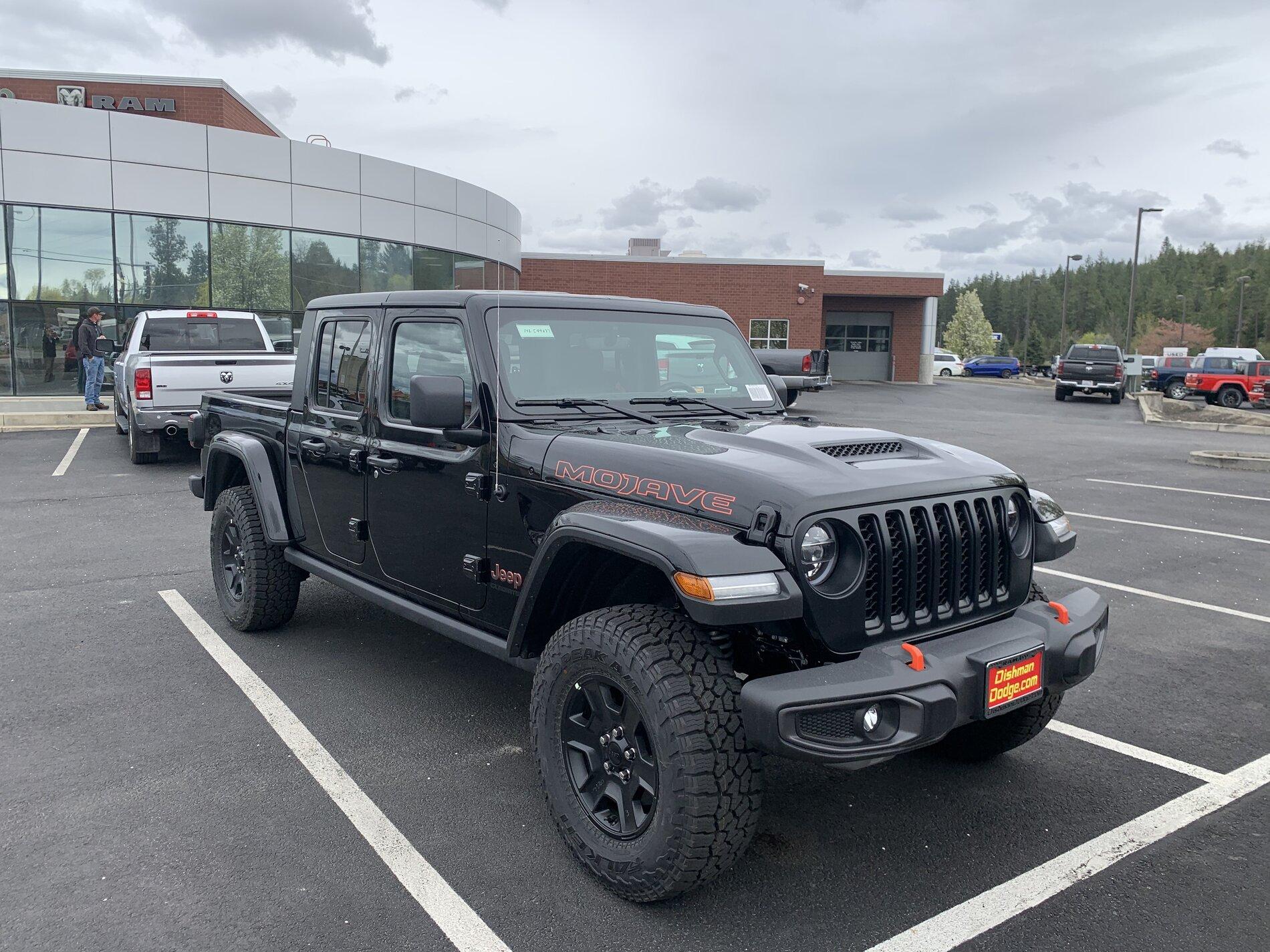 Jeep Gladiator New Mojave owner 194E2007-DEAC-416E-A774-D838D19A0D46