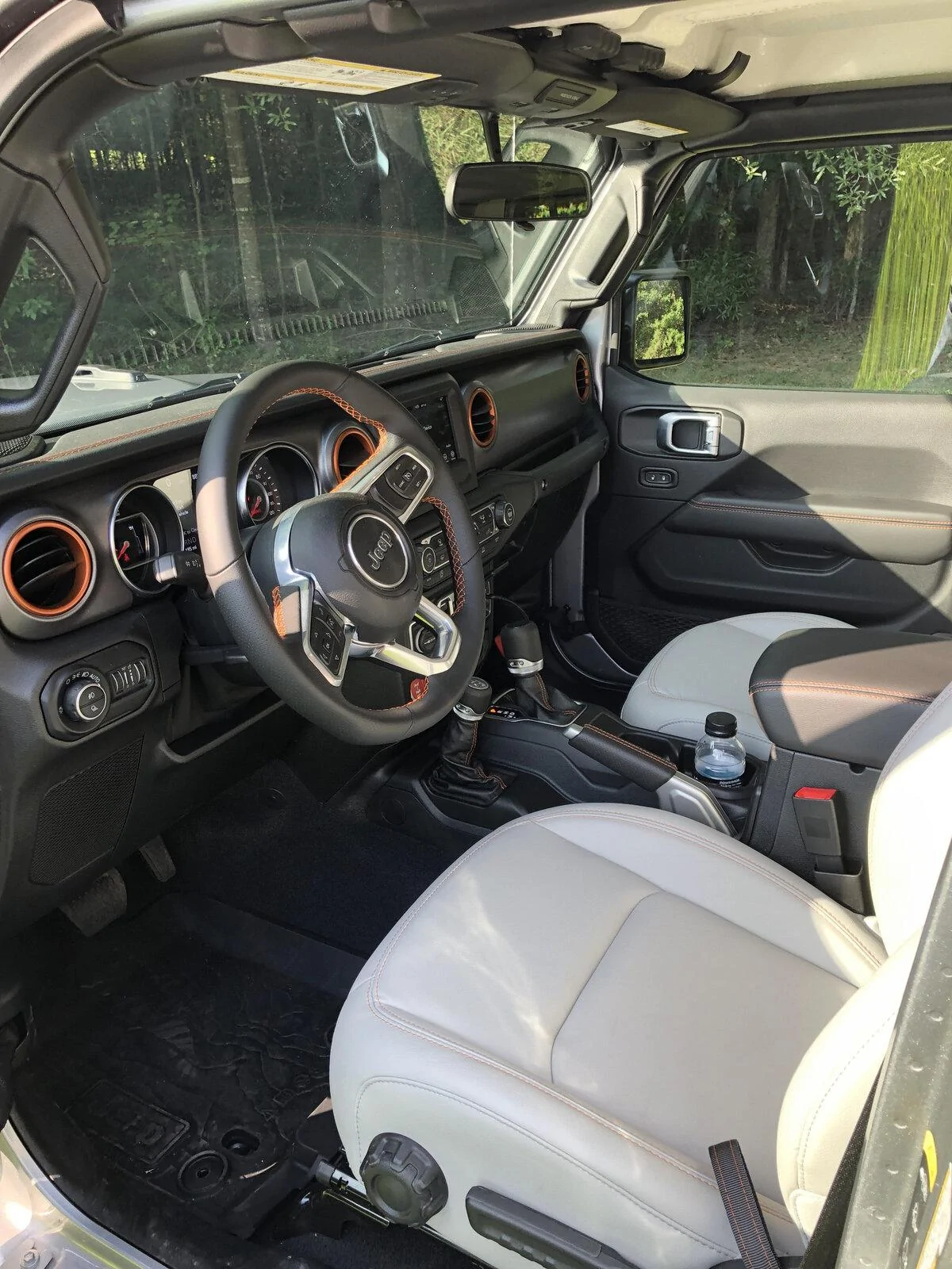 Jeep Gladiator MOJAVE Edition Gladiator JT Club Interior