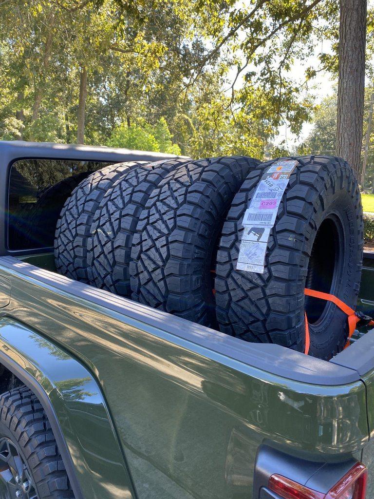 Jeep Gladiator SIDETRACKED - My Sarge Green Texas Trail Edition Build IOsQ4Qkh