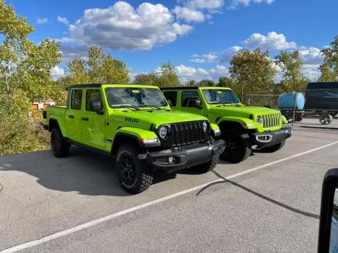 Jeep Gladiator GECKO GREEN Gladiator Club 94F4105F-9871-4F69-BC64-F5A365C6AA09