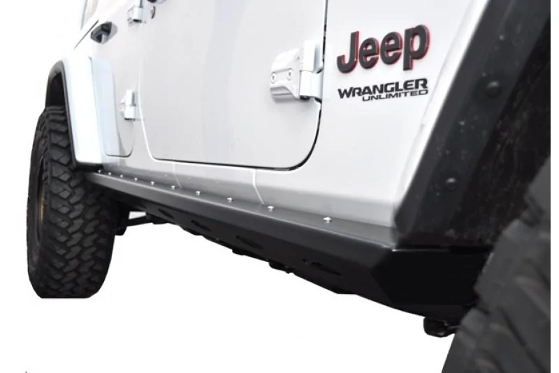 Jeep Gladiator EVO Bomber Rock Rails EVO-3033 Installed-800x534